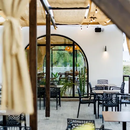 Juza Hotel 3*